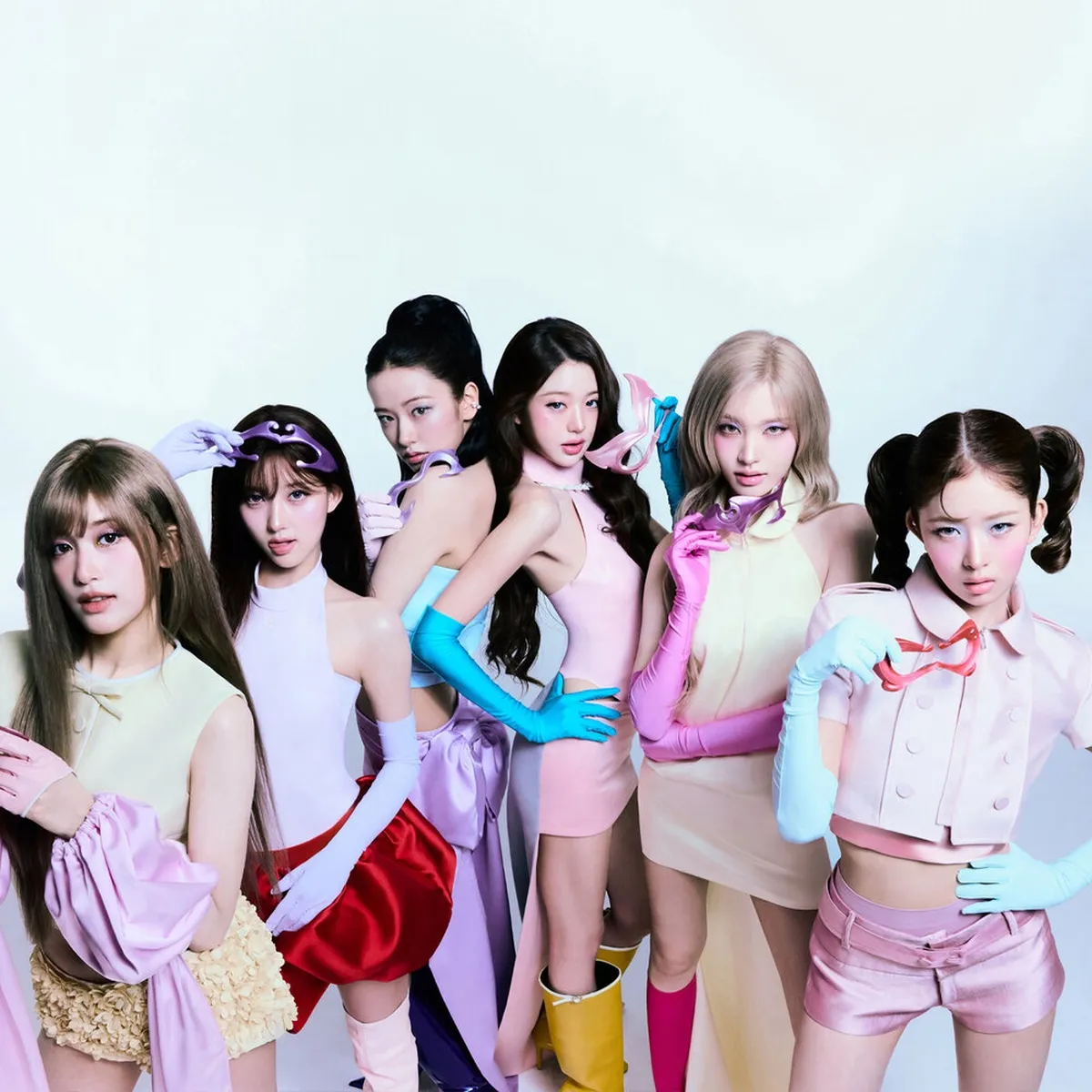 IVE (아이브) official profile photograph