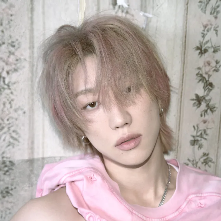 THE 8 (SEVENTEEN) official profile portrait