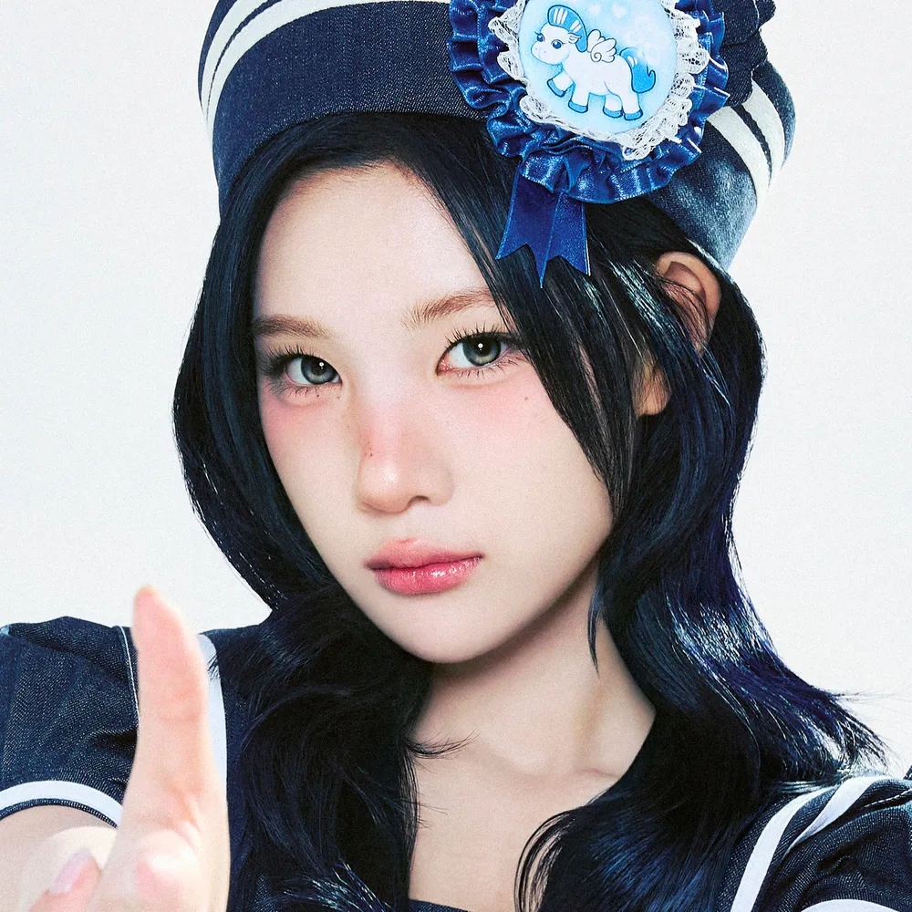 Juun (Hearts2Hearts) official profile portrait
